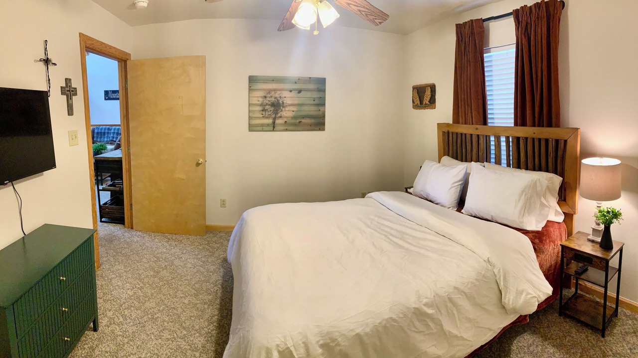 Photo of Bedroom in Cloudcroft