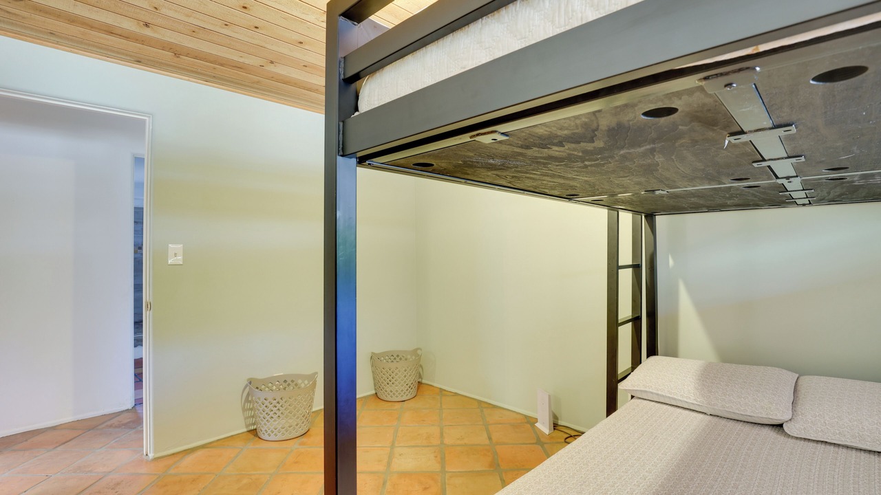 Photo of Bedroom in Valley Center