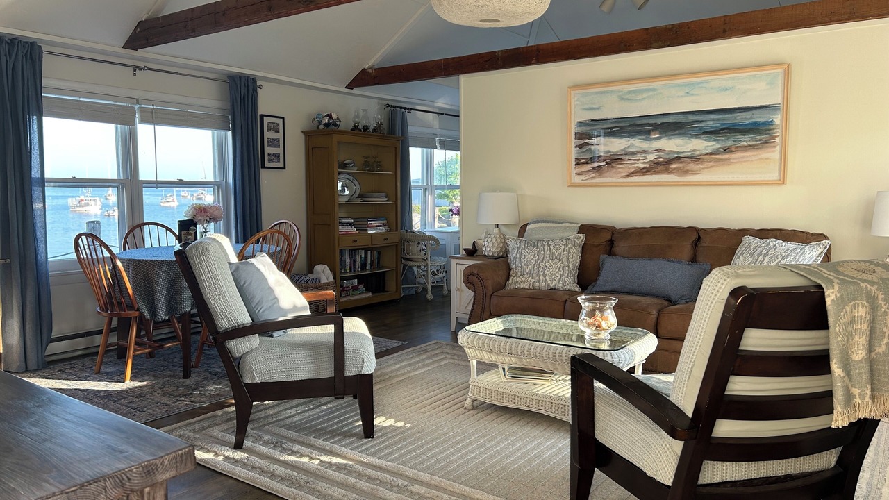 Photo of Livingroom in Stonington