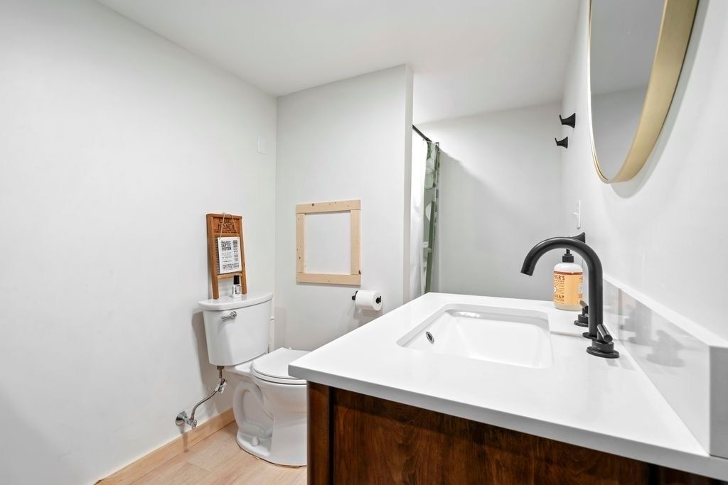 Photo of Bathroom in Canaan