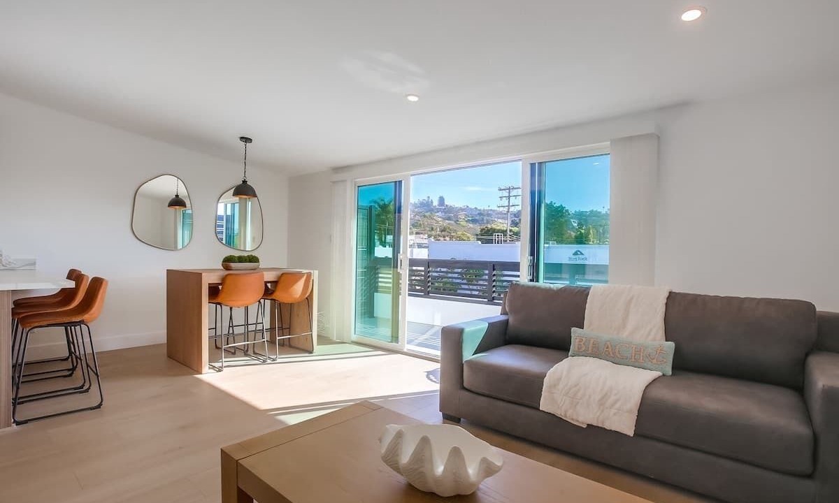 Photo of Livingroom in Country Club