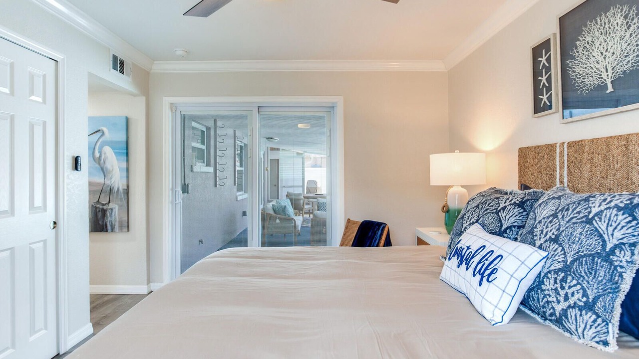 Photo of Bedroom in Tampa Shores