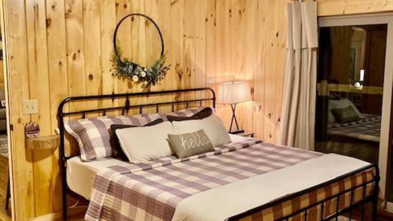 Photo of Bedroom in Frenchburg
