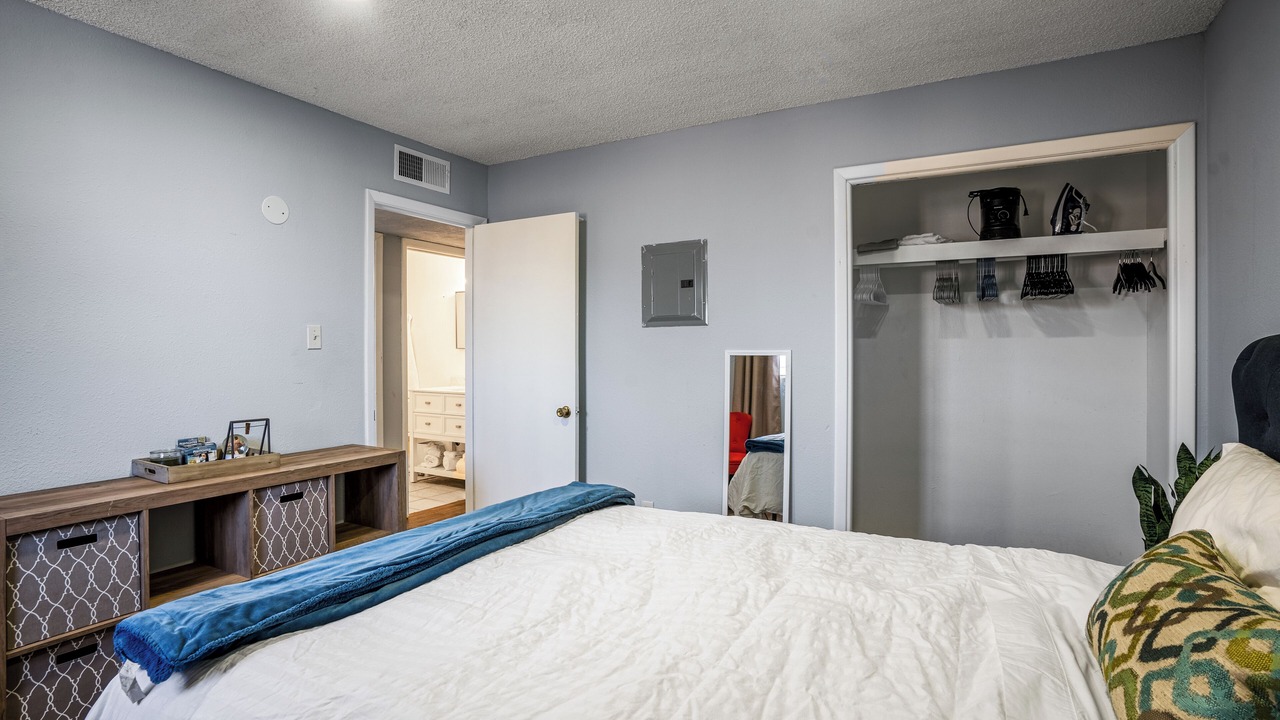 Photo of Bedroom in Uptown