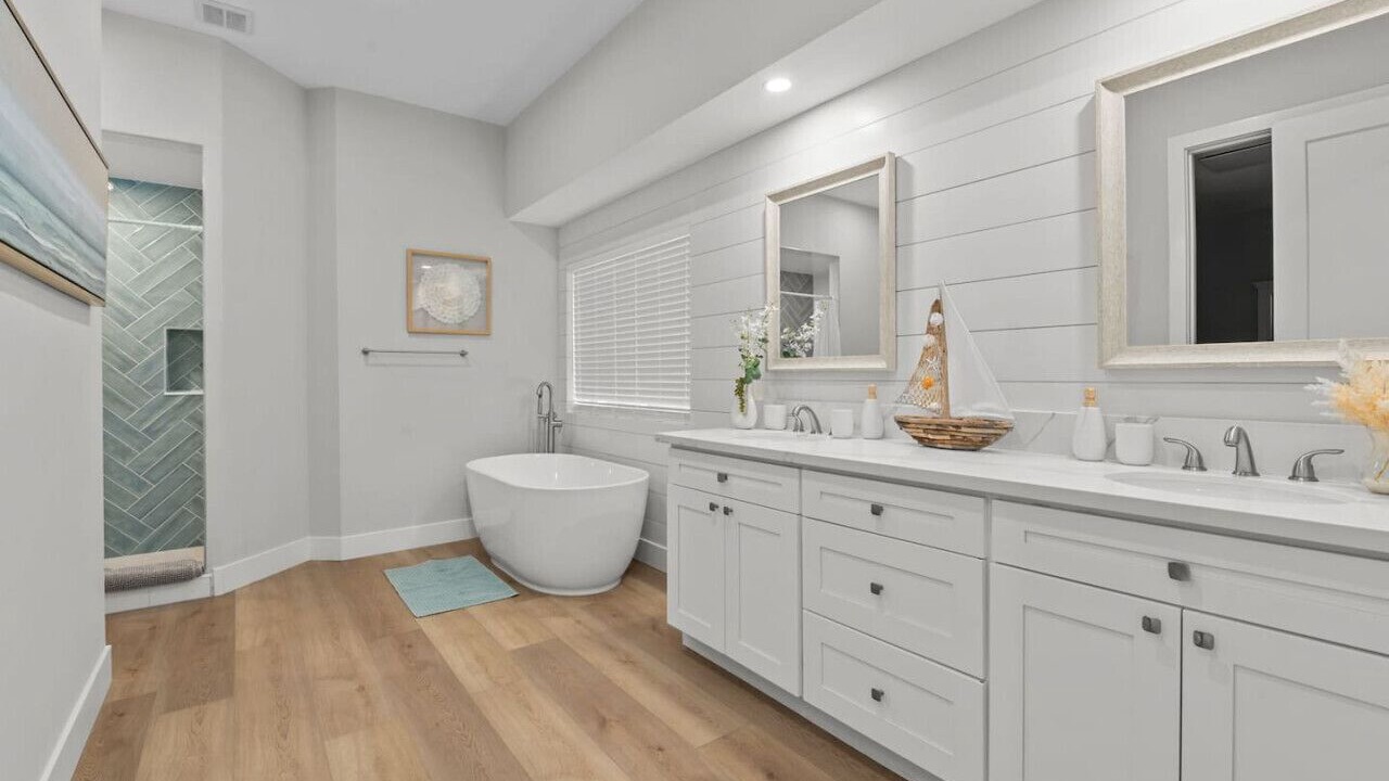 Photo of Bathroom in Sunset Cliffs