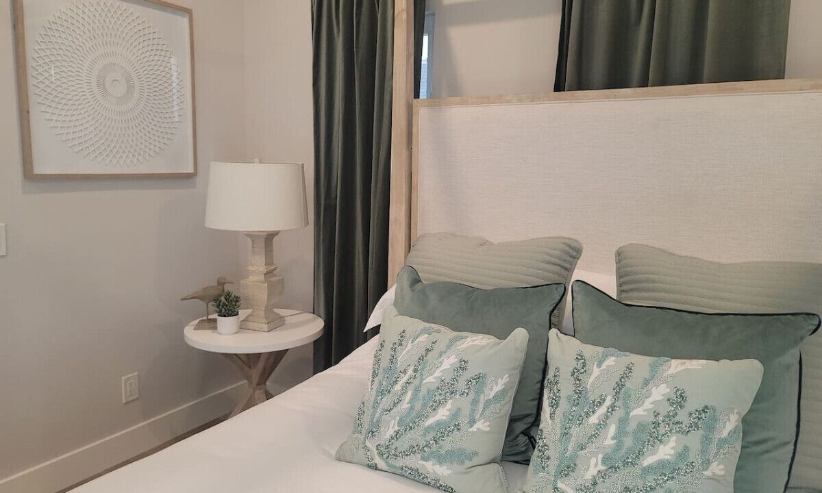 Photo of Bedroom in Sunset Cliffs