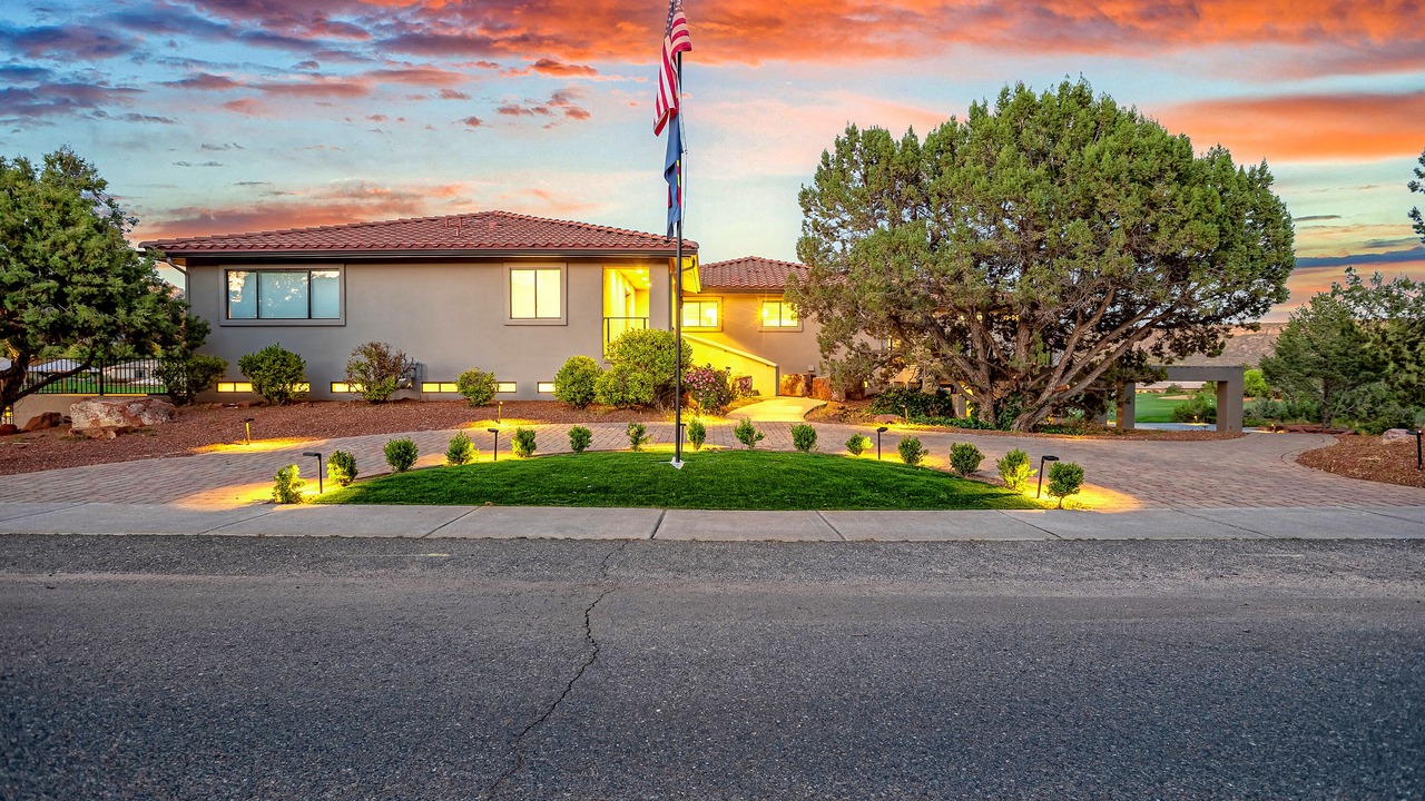 Photo of Outdoor in Oak Creek