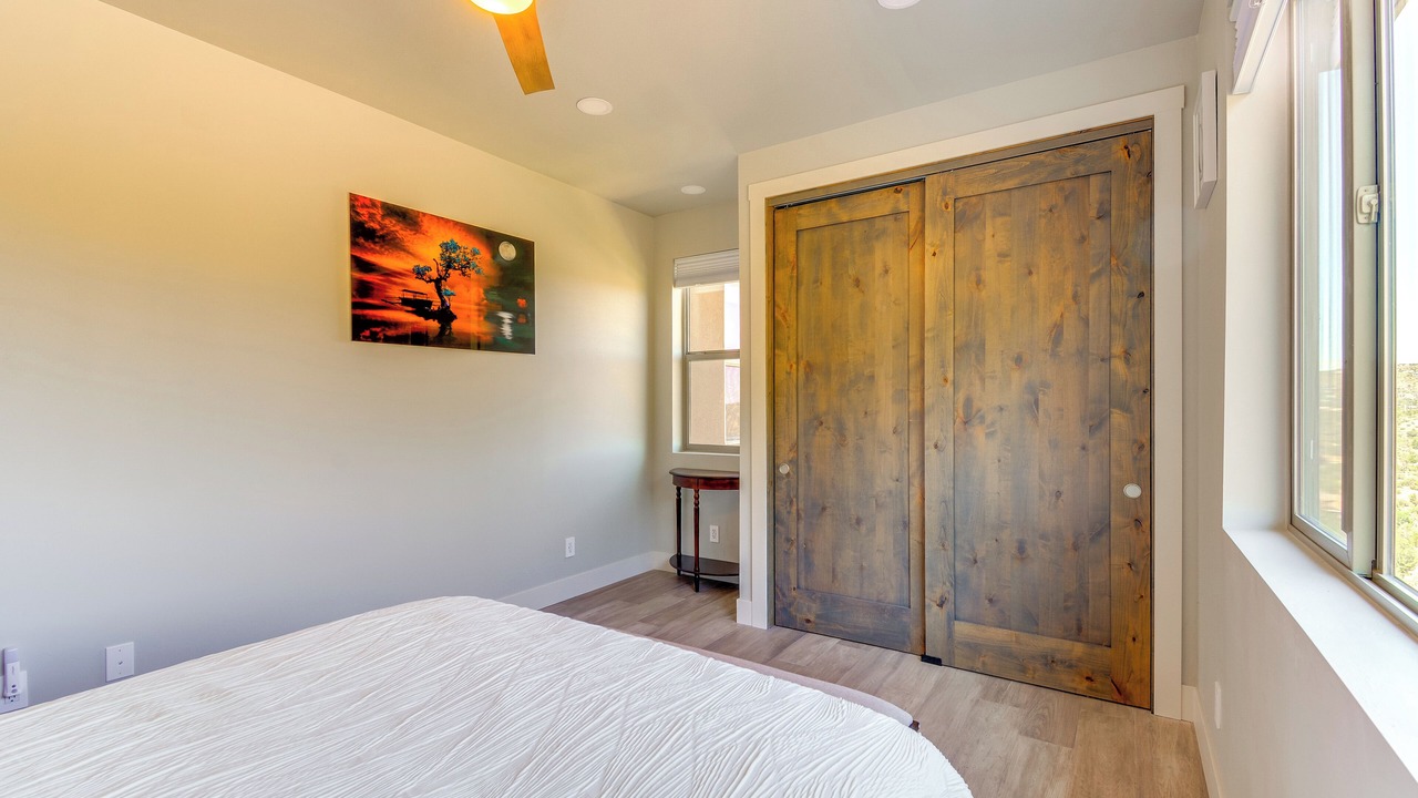 Photo of Bedroom in Lynx Mountain View Estates