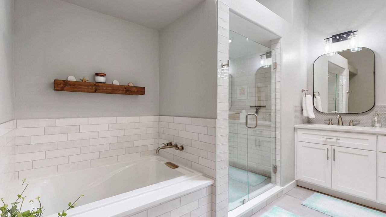 Photo of Bathroom in Northeast Heights