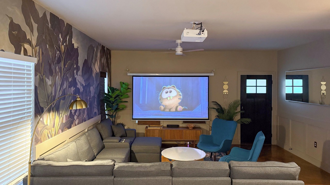 Photo of Livingroom in East Cesar Chavez