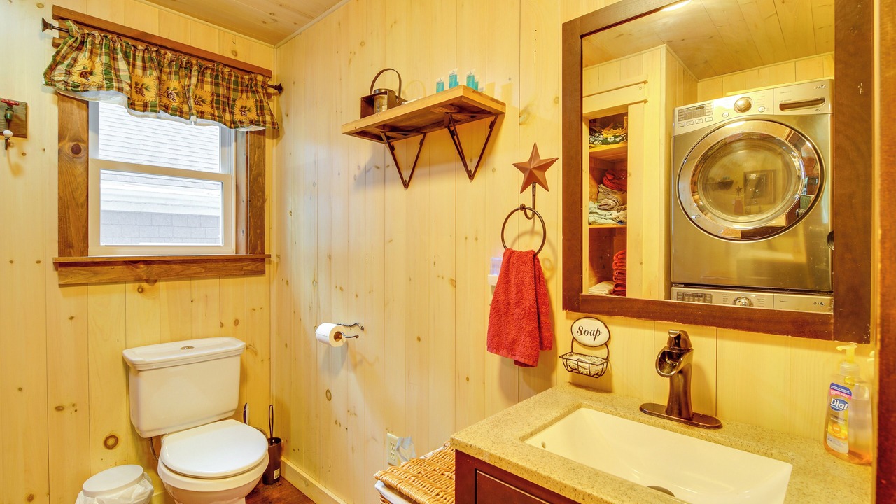 Photo of Bathroom in Farmington Falls