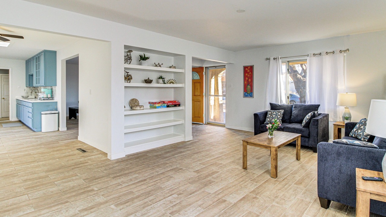 Photo of Livingroom in Northeast Heights