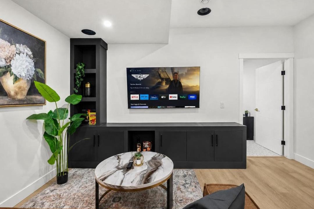 Photo of Livingroom in Shaganappi