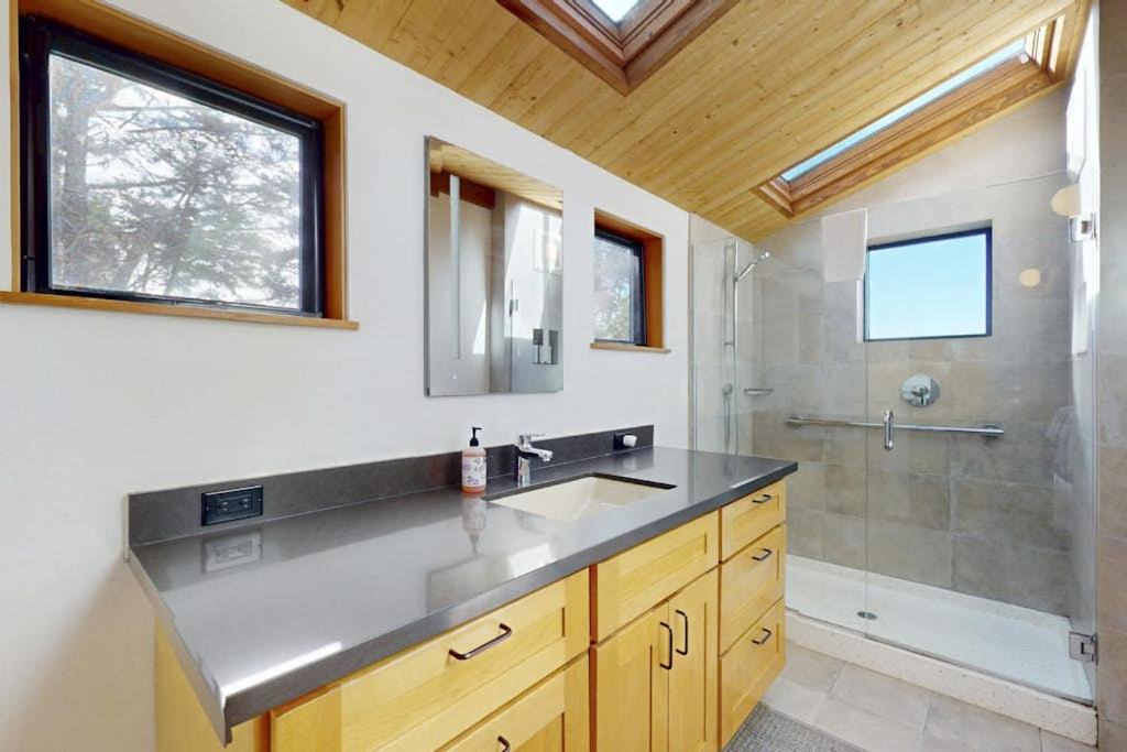 Photo of Bathroom in Sea Ranch