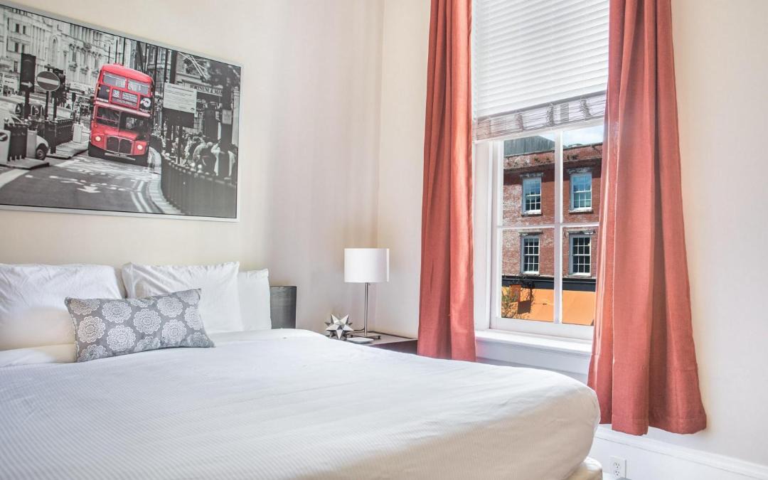 Photo of Bedroom in Historic District - North