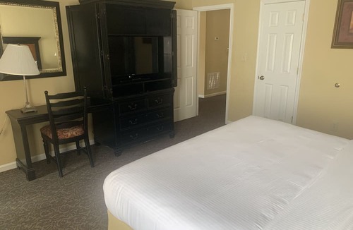 Berkeley Condo | Perfect for Williamsburg/Busch vacation. 2BDR/2BA -sleeps 6