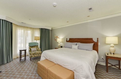 Kingsmill Condo | Kingsmill Resort Master Suite - Sleeps 4 - Great Monthly