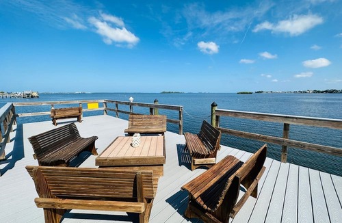 Dunedin Condo | Dunedin Causeway Honeymoon Caladesi Island 1/1 Pool 316