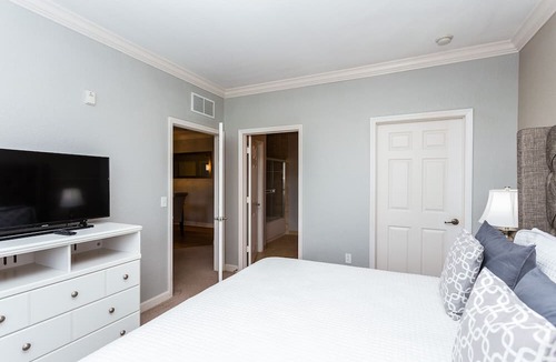 Four Corners Condo | Brand New Award Winning Newly Renovated Condo Near Disney and Universal Studios