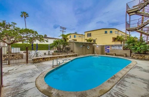 North Pacific Beach Condo | Charming Oceanfront view condo, pool, and parking