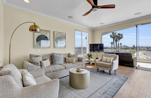 Central Mission Beach Condo | Light And Airy Penthouse Overlooking Mission Bay!
