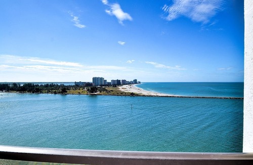 Clearwater Beach Condo | 440 West Condos 1508-S Walk to the Beach