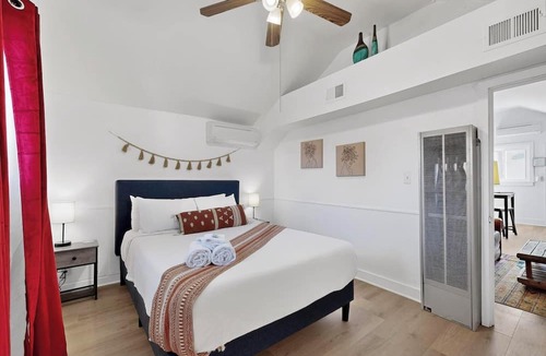 Downtown Albuquerque Apartment | 1BR Upstairs in Historic Stamm House Near Downtown