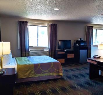 Spring Hill Hotel | Super 8 by Wyndham Dunbar/Charleston Area