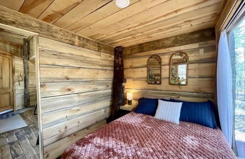 Boles House | Rustic Tree House Nestled in the Heart of Ouachita National Forest, Arkansas