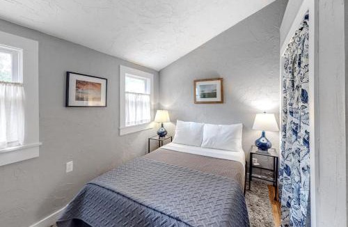 Castine House | Friendly home with our separate condos & free WiFi in the heart of downtown