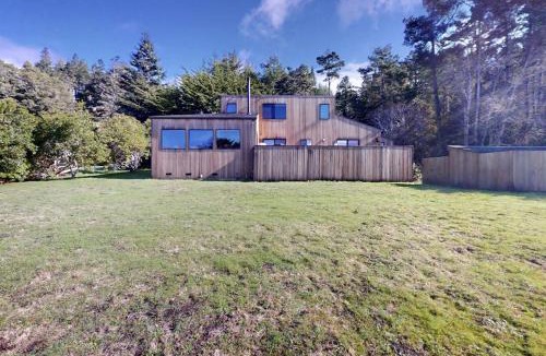 Sea Ranch House | Rainbow's End