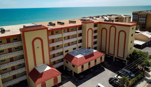 Fantastic Beachfront Resort. Roomy and Comfortable. Take a Stroll along Beach or Lounge at the Pool.
