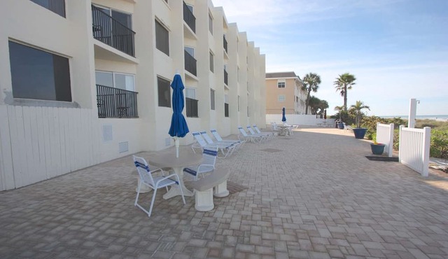 Updated! On the Beach! Pets Allowed, Pool, Parking, Free Activities! ~ 201 Bellair Beach Club