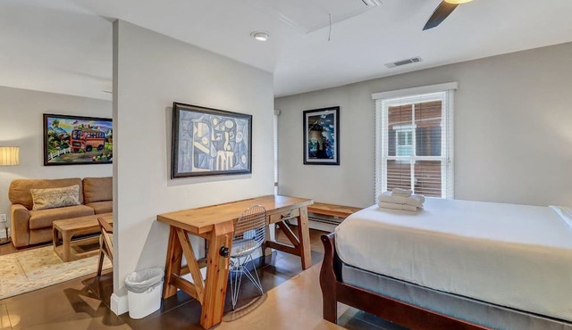 Bright, Modern Carriage House off Crawford Square by Lucky Savannah