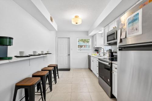Frenchy's Cottage 480